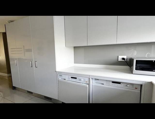 2 BEDROOM APARTMENT FOR SALE IN SANDOWN